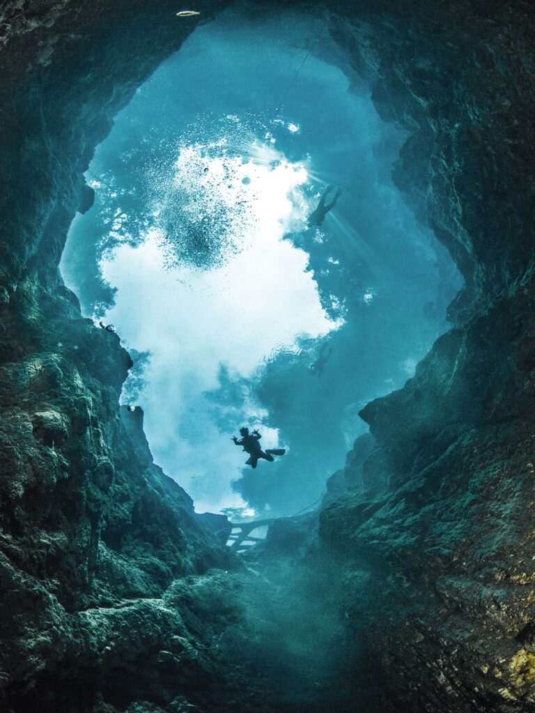 Um Salto no Azul_Lagoa Misteriosa_Ruver Bandeira